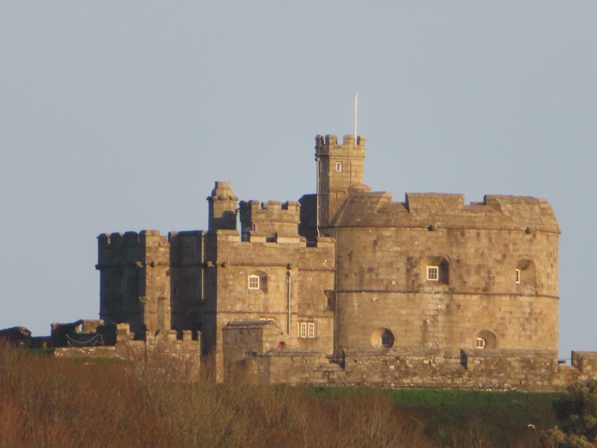 Отель Falmouth Bay Экстерьер фото